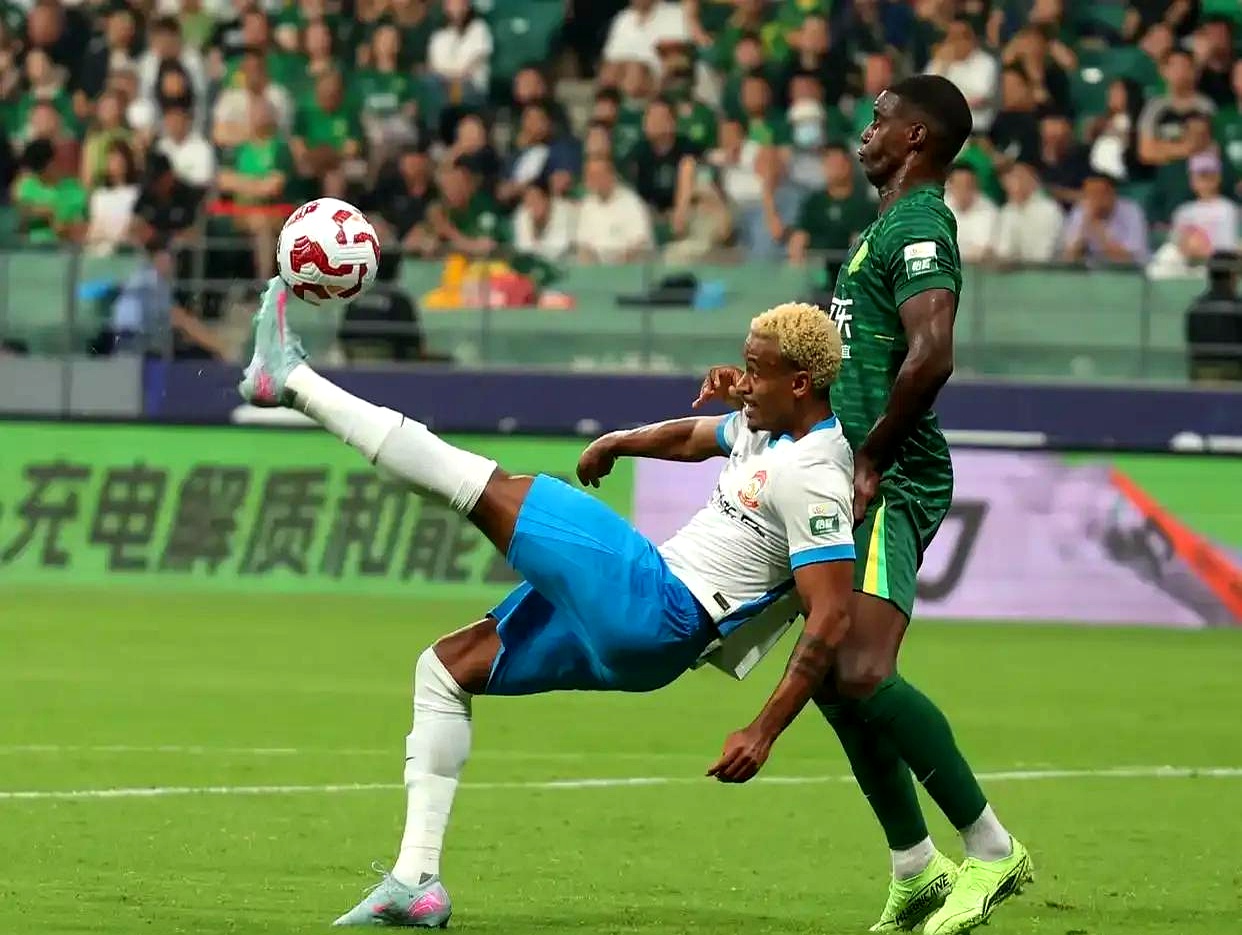 关于冲刺阶段中超传出新动向,波尔图官宣签约,管理层表态——气氛紧张,球队文化再被提及的信息 关于冲刺阶段中超传出新动向,波尔图官宣签约,管理层表态——气氛紧张,球队文化再被提及的信息