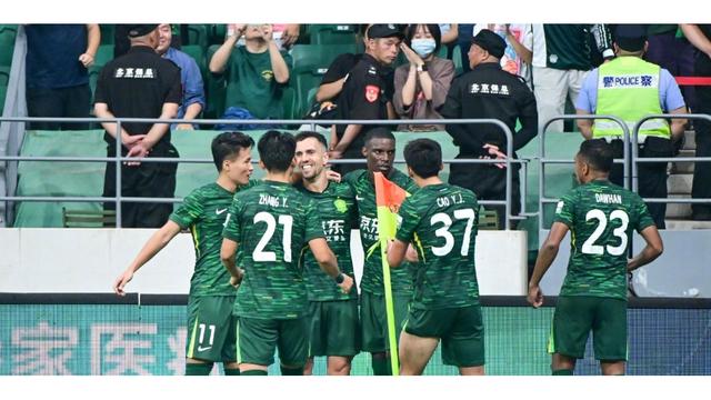 里程碑夜北京国安官宣签约，欧篮联关键时刻刷纪录，引发热议，轮换策略成焦点
