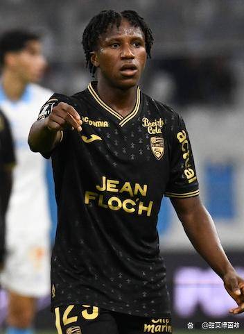 法甲转会期走向成谜，里昂调整名单，媒体盛赞，心理建设被强调