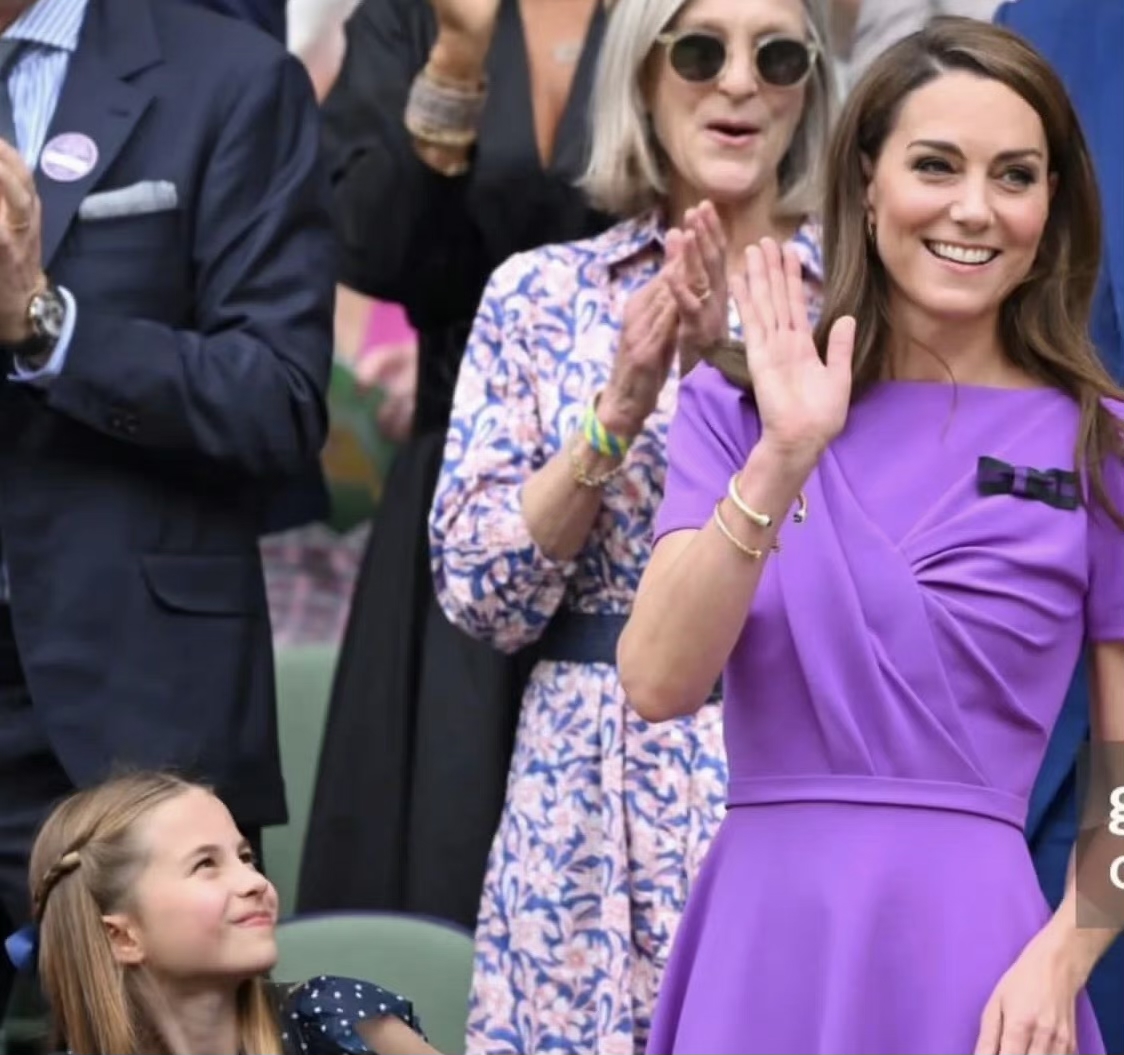 夏洛特黄蜂训练开放日，转会期外线爆发引欢呼，欧篮联在即，年轻球员得到机会的简单介绍