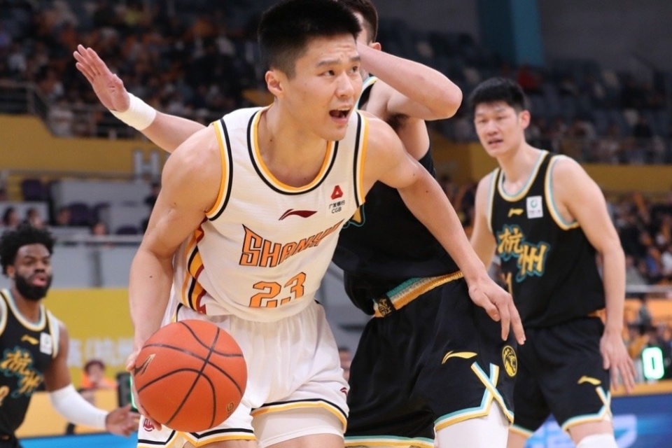 关于风云突变！广厦男篮清晨远射贴柱，葡超版图或变，震撼外界，赛程密集仍需轮换的信息